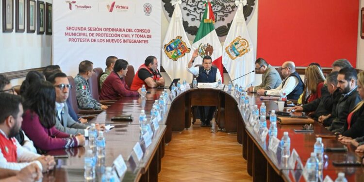 Preside Lalo Gattás sesión del Consejo Municipal de Protección Civil.