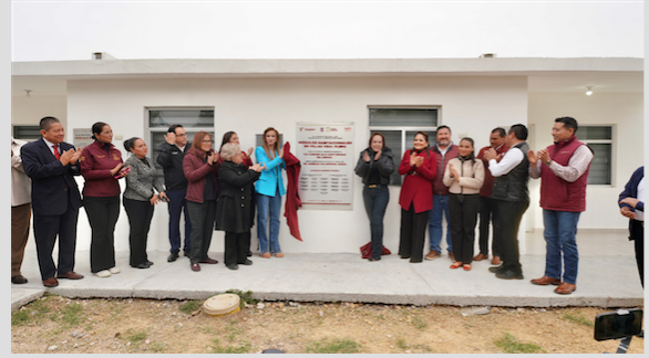 Carmen Lilia entrega nuevas villas a sistema DIF