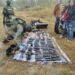 CAEN TRES CON ARMAMENTO EN MANTE