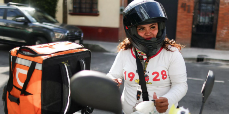 Avala Diputación Permanente iniciativa para dar cursos de motociclismo a mujeres