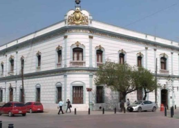 Condicionarían municipios permisos de baile al pago de derechos de autor.