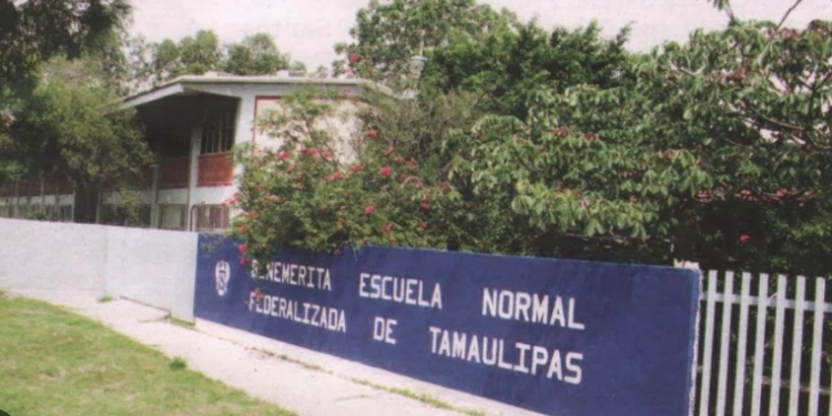 Favorece gobierno contratación de profes egresados de escuelas públicas