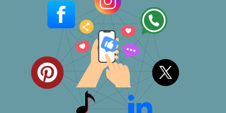 Estudia la UAT el impacto de las redes sociales en la salud integral de adolescentes