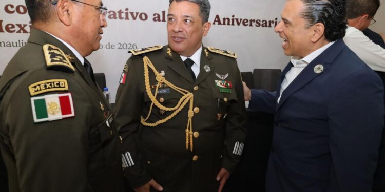 Participa alcalde de Victoria en ceremonia de CXIII Aniversario del Ejército Mexicano.
