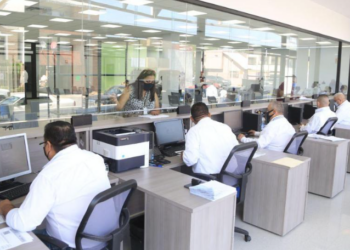 Amplían a 20 días licencia de paternidad para burócratas.