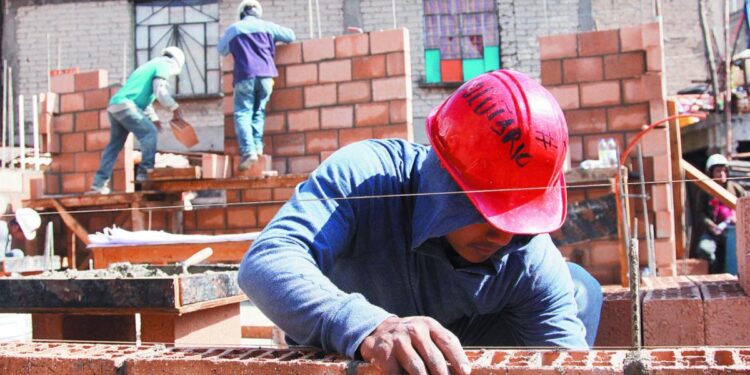 Informalidad domina el empleo  en Tamaulipas y comercio pierde  fuerza