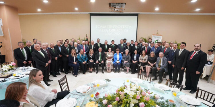 Carmen Lilia reitera compromiso con fuerzas vivas para impulsar el desarrollo de Nuevo Laredo