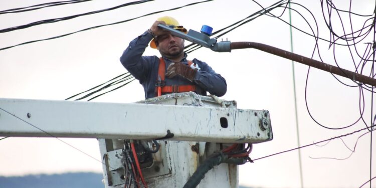 Instalará Municipio 5 mil lámparas última generación.