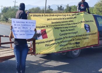 “Truenan”‘ejidatarios contra gobierno y bloquean el Naciones Unidas.