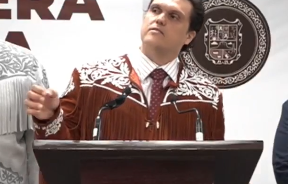 «Si no hacen bien las cosas habrá consecuencias penales», amaga presidente del Congreso a los alcaldes