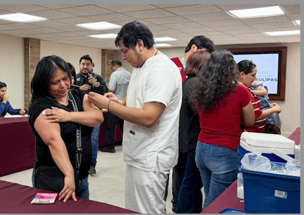 Colabora la UAT con el Sector Salud en jornadas de vacunación