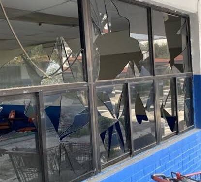 Ladrones irrumpen en dos escuelas de Reynosa y roban equipo y material