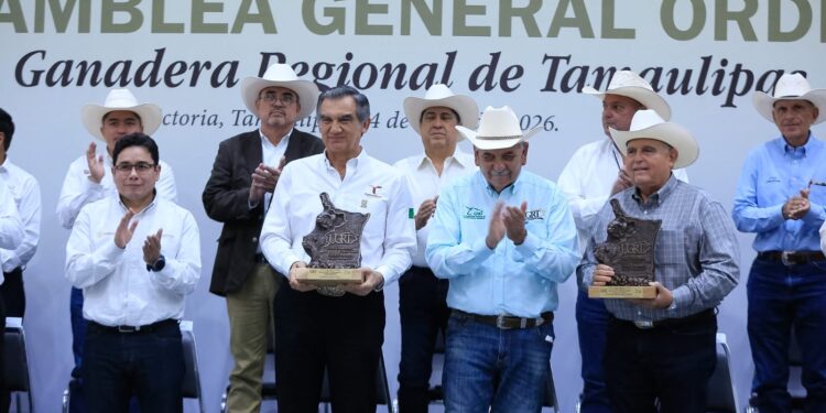 “Trabajamos de la mano con los ganaderos”, afirma Américo; destinan 80.7 mdp para enfrentar crisis sanitaria