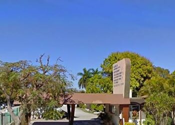 Policía estatal balea a compañero; se le fue el tiro al limpiar el arma.