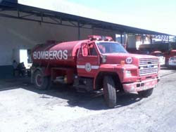 Le queman auto con “bombas molotov” en Ciudad Victoria.