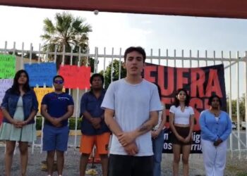 Estudiantes presionan para reabrir el Tec y exigen destituciones
