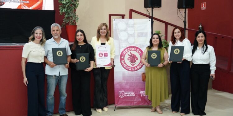 Dan a emprendedores de Nuevo Laredo distintivos “Hecho en México” y “Hecho en Tamaulipas”.