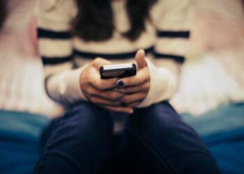 Cuidado: endurecen castigos por difamar a mujeres en redes sociales