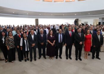 Son maestras y maestros pilares de la sociedad: Gáttas.
