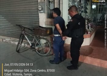 Sorprenden a presunto ladrón cuando intentaba abrir negocio en el centro de Victoria