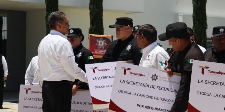 SSPT paga hasta 7 mil pesos a policías por cada arma decomisada
