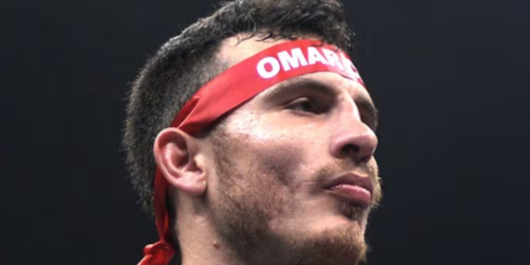 Liberan a Omar Chávez; enfrentará proceso por violencia familiar.
