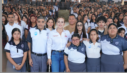Con entrega de obras, reafirma Carmen Lilia Canturosas compromiso con la educación