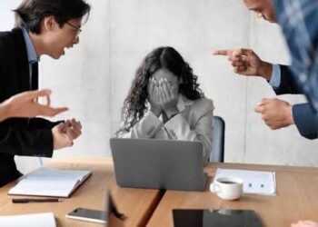 Buscan obligar a dependencias  estatales a frenar violencia laboral  contra mujeres