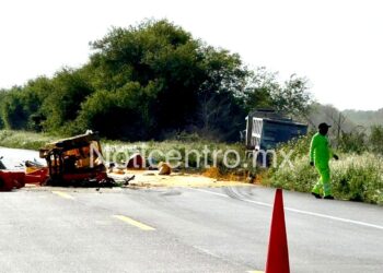 Muere trabajador atropellado por tráiler mientras pintaba carretera
