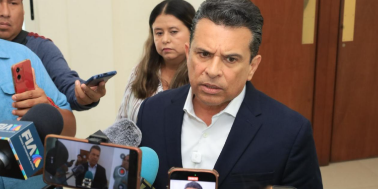 Anuncia alcalde cese de director operativo de Tránsito Municipal