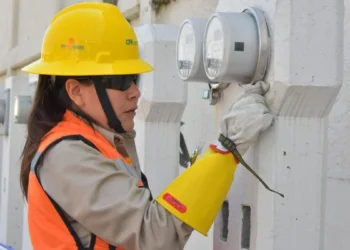 CFE frena contratos de 220 volts por falta de medidores