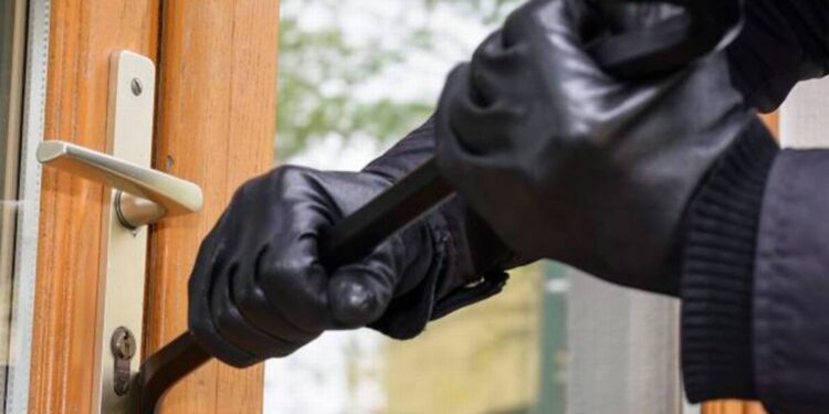 Ladrones “visitan” dos casas en Ciudad Victoria y se llevan objetos de valor