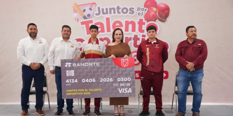 Carmen Lilia entrega más de 400 becas a niñas, niños y jóvenes deportistas