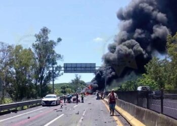 Trágico choque deja al menos 18 muertos en la autopista Guadalajara-Tepic