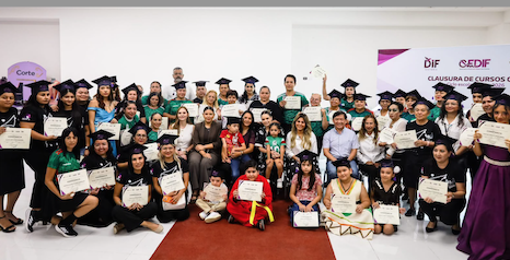 Celebran graduación y entrega de constancias de los CEDIF Victoria
