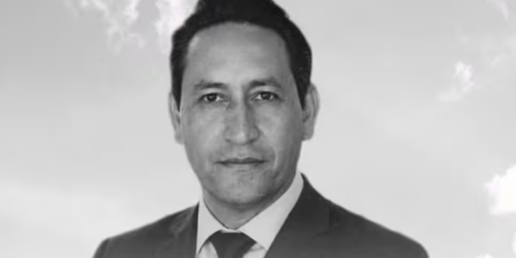 Asesinan a periodista poblano ante su madre y su hijo