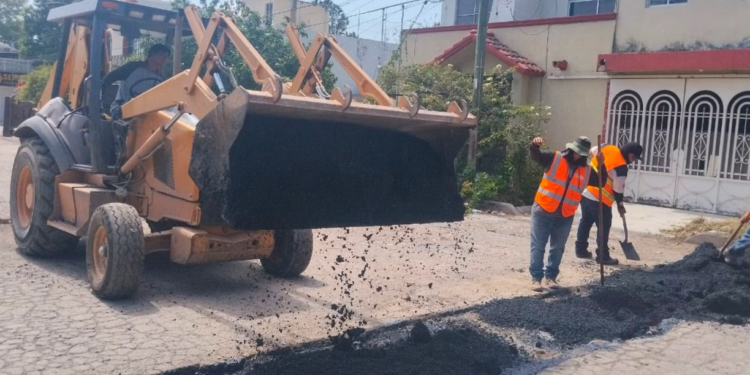 Refuerza Gobierno de Victoria programa de bacheo durante el periodo vacacional