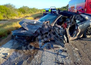 Presunto Guardia Estatal causa choque fatal; muere repartidor de paquetería