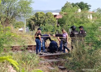 Hijo de “El Pánuco” Gómez, el hombre hallado sin vida en las vías del tren