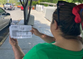 Mujer presta 40 mil pesos y acaba denunciada por exigir el pago