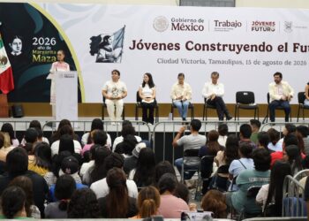 Sheinbaum pide a jóvenes hacer valer sus derechos