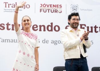 “La educación no es mercancía”: Sheinbaum carga contra viejo modelo social