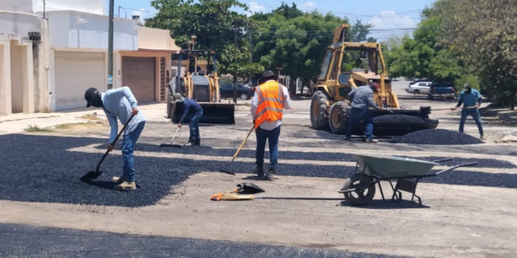 Se extiende reparación de calles a más sectores de Victoria.