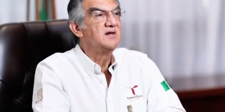 Da Américo aumento salarial a 2, 400 trabajadores eventuales de Salud