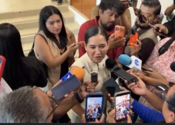 “Hay cosas más importantes”: Katalyna «perdona» a Muñoz Cano por llamarla «niña».