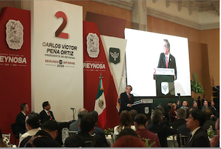 El gobernador Américo Villarreal asistió al Segundo Informe del alcalde Carlos Peña Ortiz