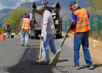 Sigue plan de rehabilitación de pavimentos mejorando vialidades.