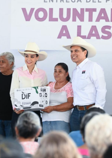 Llevan gobierno y DIF Victoria apoyos alimentarios al área rural.