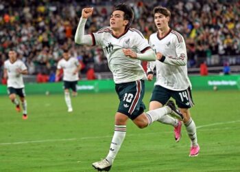 Mora salva al Tri en el debut de Rafa Márquez