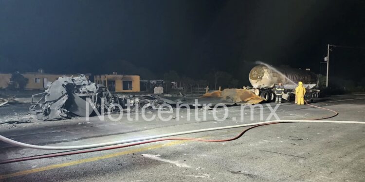 Diputada y policía estatal quedaron lesionados tras  explosión de “pipa”.